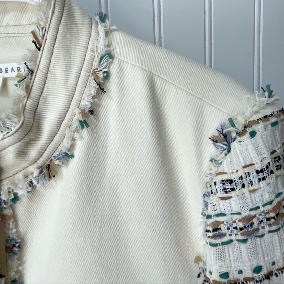 Veronica Beard Darren Tweed Jacket Fringe Details Crest Button Size 6 Ecru - Picture 3 of 13
